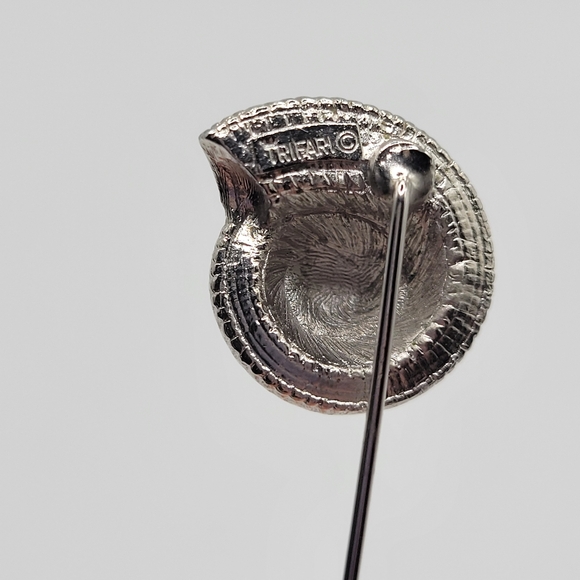 VTG "Crown" Trifari Shell Stick Pin Brooch | Silver Tone | SIGNED - Picture 3 of 6